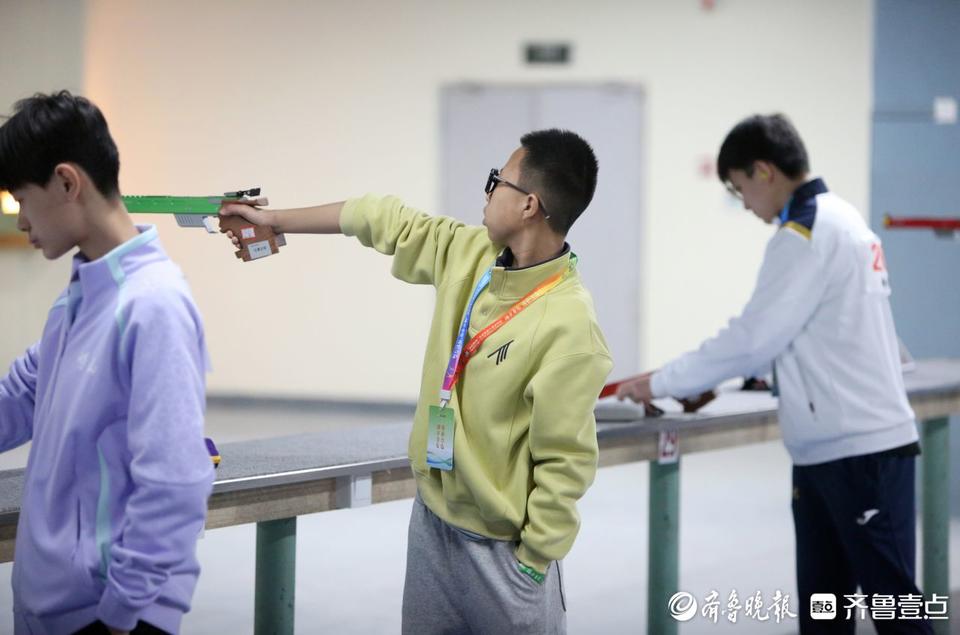 射击项目悬念重重，选手心理素质过硬